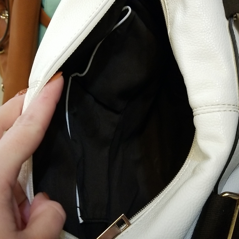 Shoulder bag - Picture 8 of 9